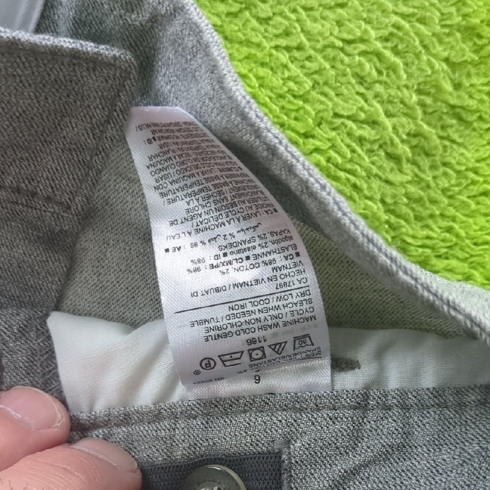 Old Navy Gray Flat Front Casual Shorts - Picture 4 of 5